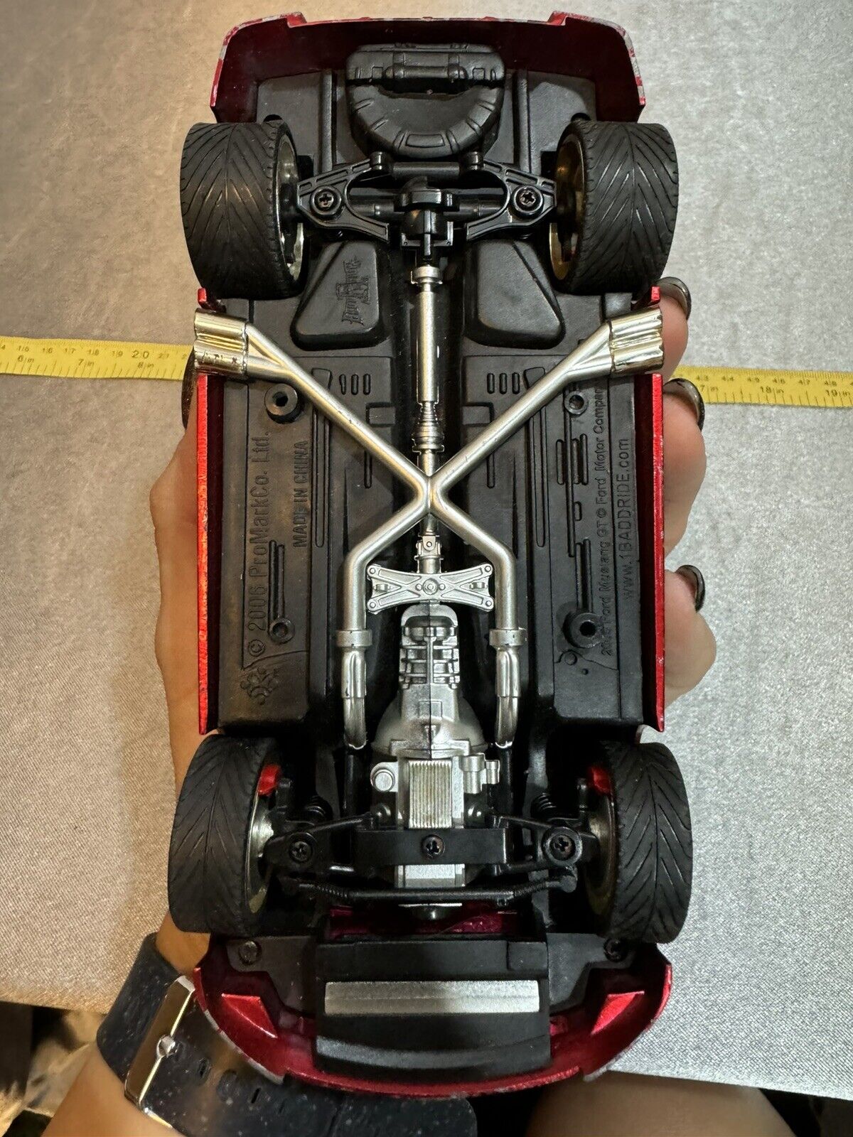 ProMark Ford 2005 Ford Mustang GT Diecast 1:24 005