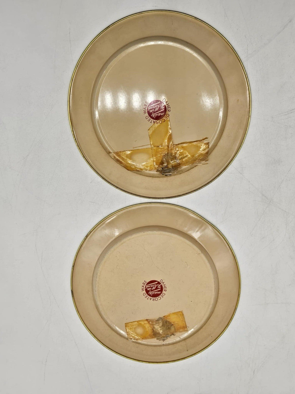 2 VTG Daher Decorated Ware Metal Plates Made In Holland Floral Decor