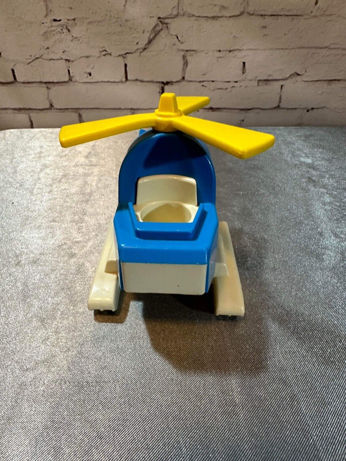 Vintage Fisher Price Little People Blue Helicopter #945 Offshore Cargo Base VCTY