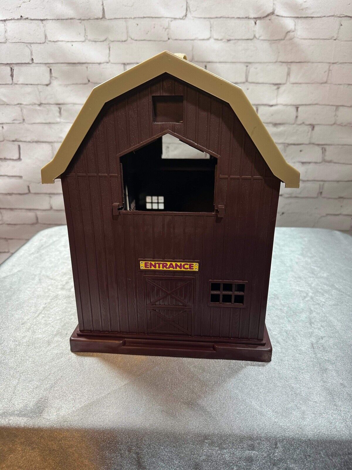 Big Barn - Dairy Farm, Country Life, Animals & People Fence Playset VTY 002