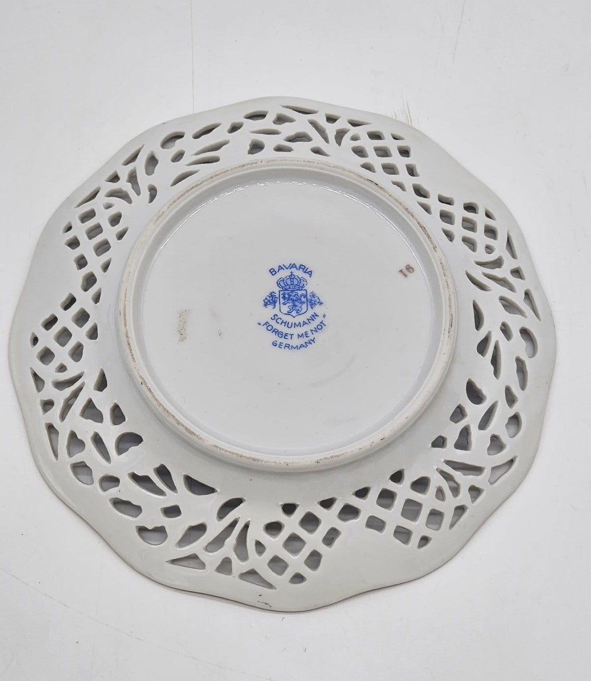 Forget Me Not Blue Flowers Reticulated Plate Schumann Arzberg Chalet 9 in.