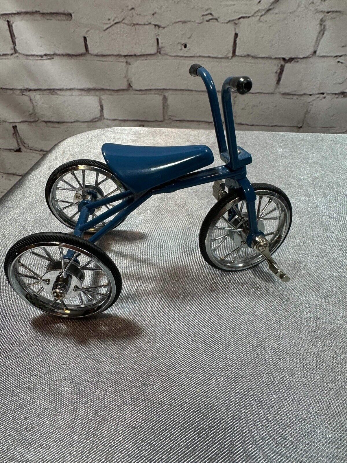 1/10 Tricycle Collectable