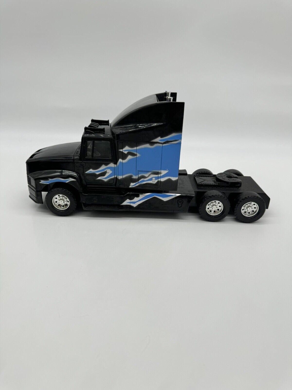 Black Ford Aeromax 120 Road Champs Semi Truck Tractor No Trailer Rare Vintage