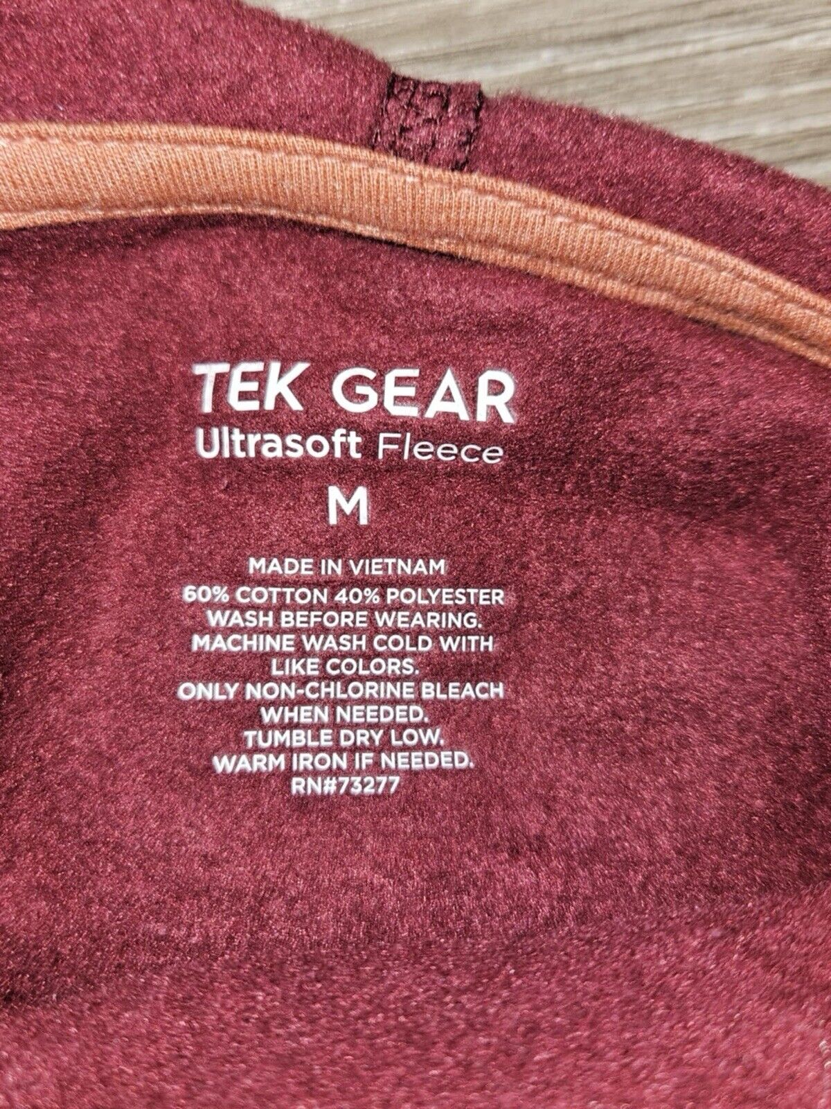 EUC Women's TEK GEAR Ultra Soft Fleece Hoodie Womans M - Deep Wine Color
