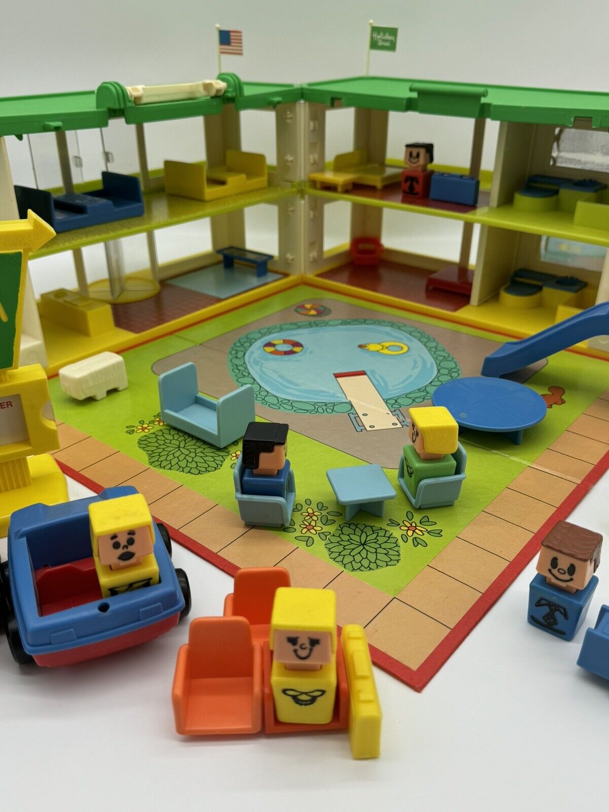 Vintage Playskool Holiday Inn Familiar Places Activity Toy Set 480 W/ BOX