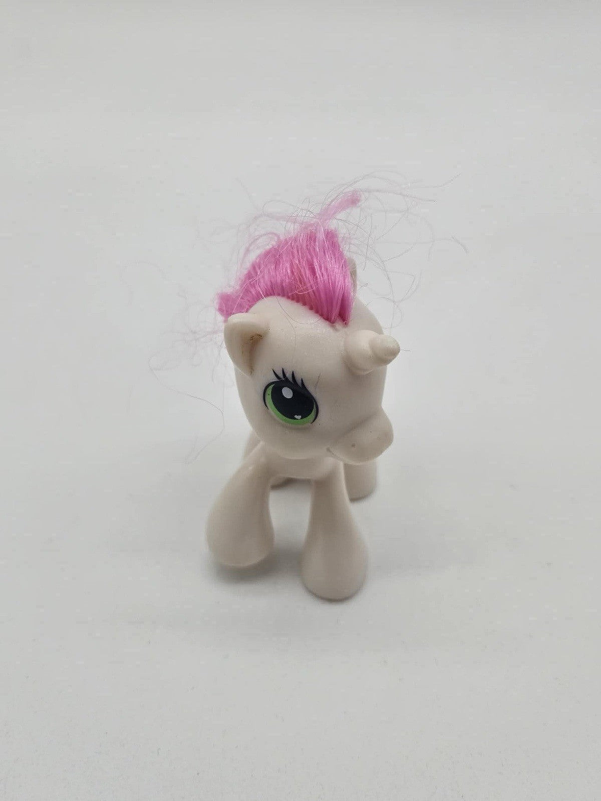 Sweetie Belle My Little Pony Unicorn McDonald's Hasbro 2009 Prize MLP Toy Horse