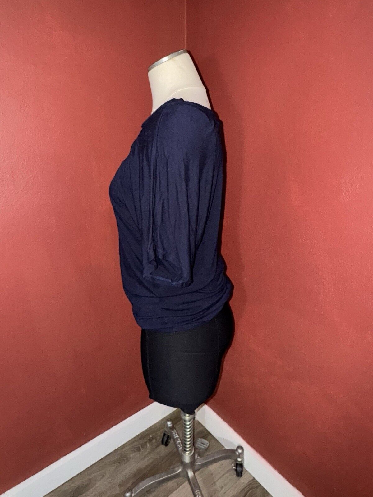 Women’s Free To Live SZ S Fitted Waistline Tunic Navy Short Sleeve Top WCLTH