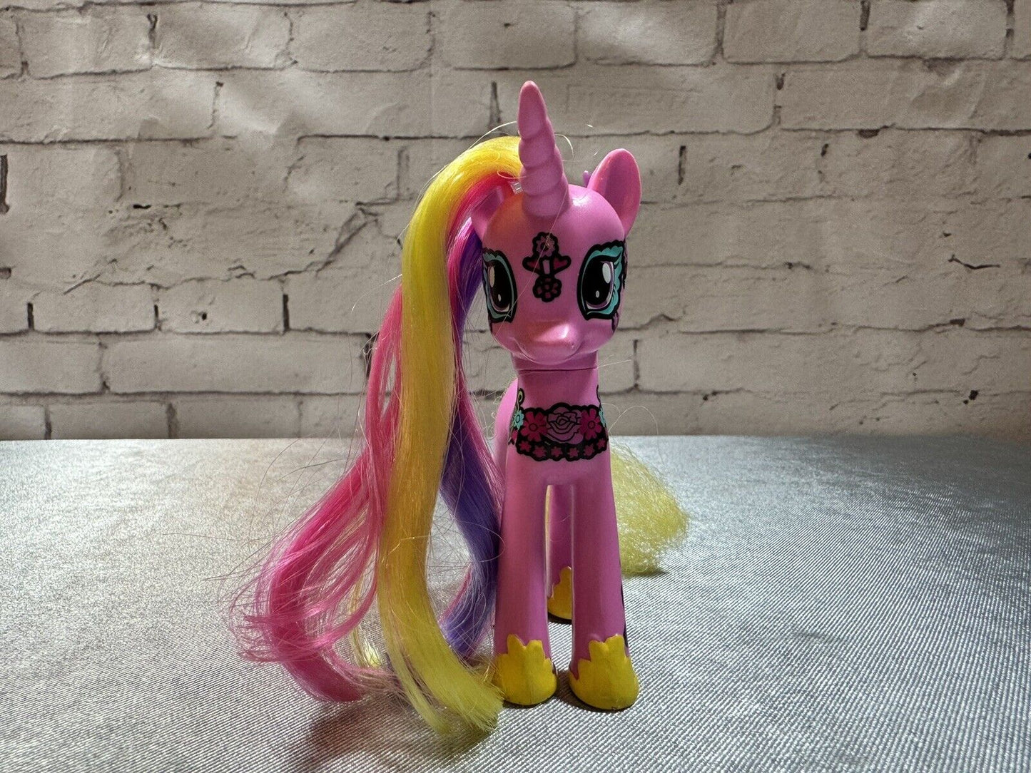My little pony Princess Cadance Ponymania Friendship Blossom Collection G4 HTF