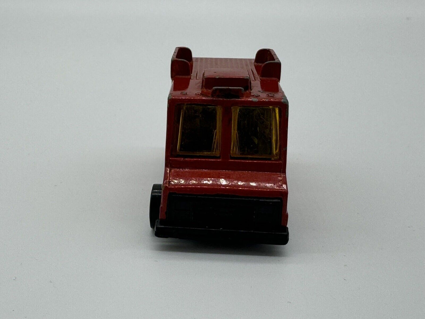 Hot Wheels Good Humor Truck Red Mattel Diecast 1:64 DJ 2004