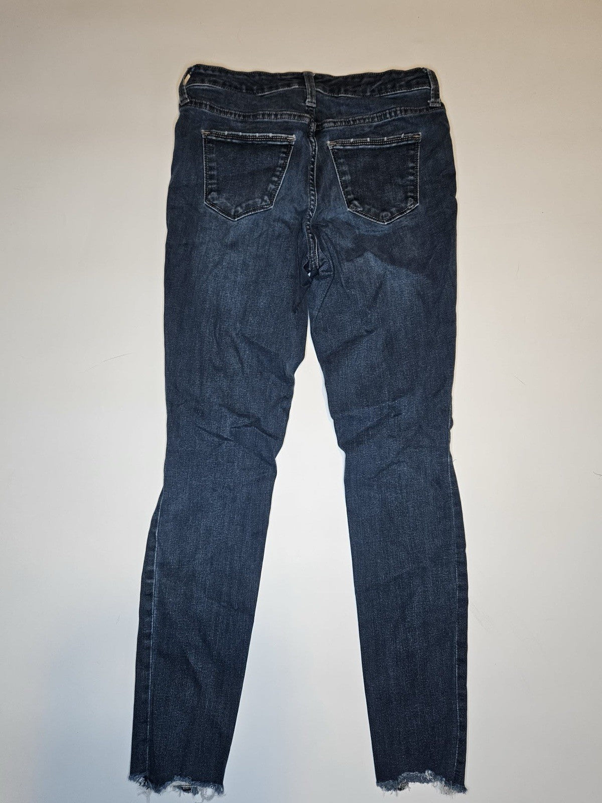 Universal Thread Distressed Skinny Jeans Size 4/27R
