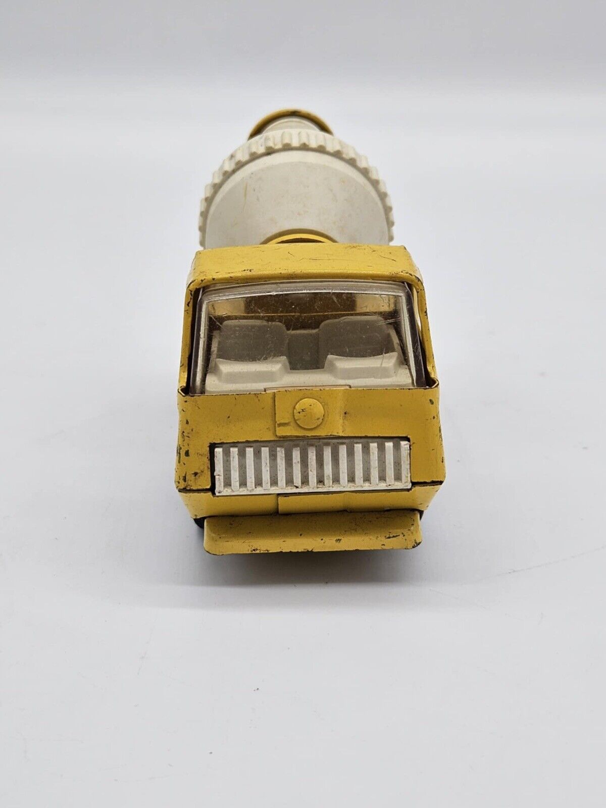 VINTAGE TONKA YELLOW CEMENT TRUCK  TOY