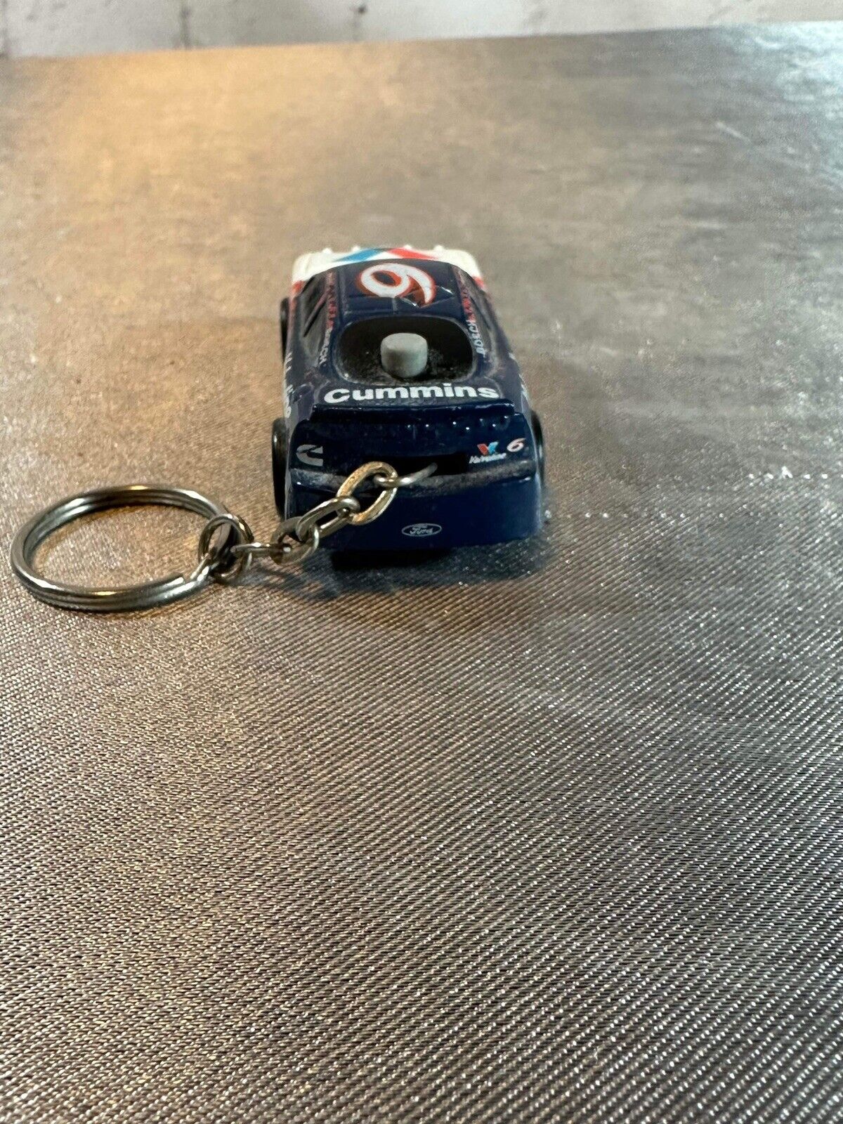 BSI NASCAR Talking Key Chain Mark Martin #6 Valvoline Ford Taurus 1998