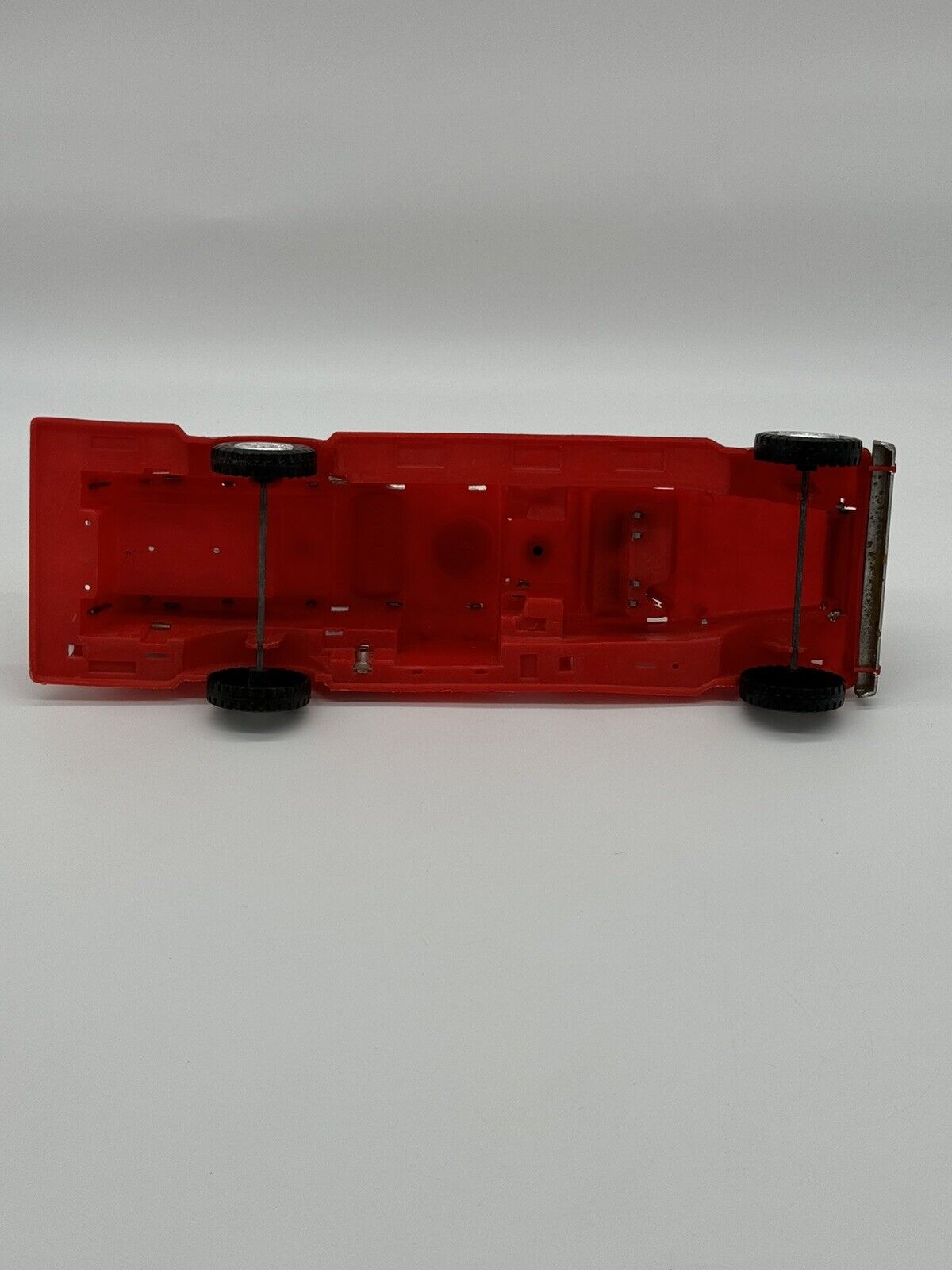 VINTAGE MPC FIRE TRUCK PLASTIC FIREMEN TRUCK, FIGURES & MORE VTY