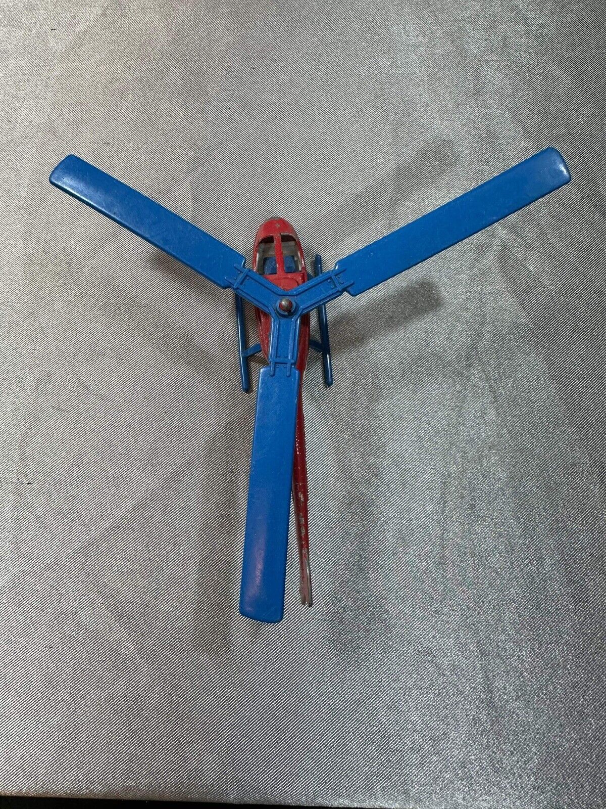 Rare Vintage TOOTSIE TOY Helicopter White & Blue Seats/ Landing Gear VTY 002