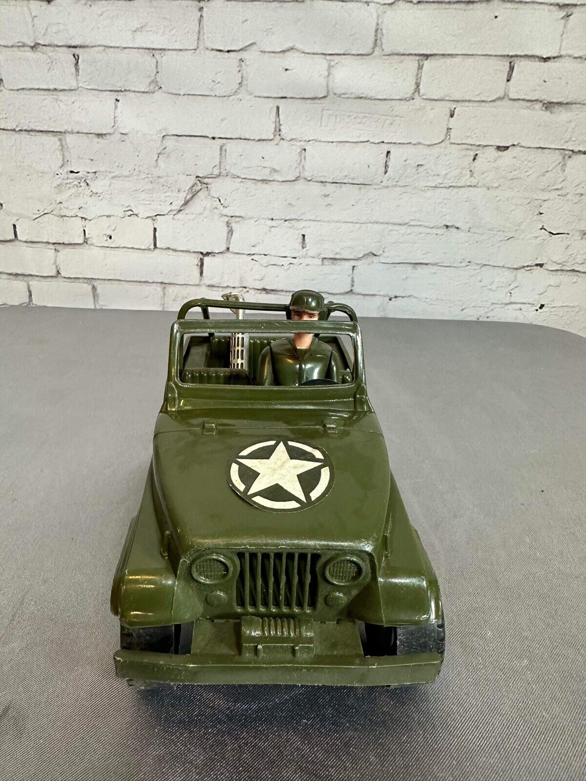 1980's Vintage GAY TOY INC. US Army J eep #650 Plastic 9" Length W/ Driver VTY