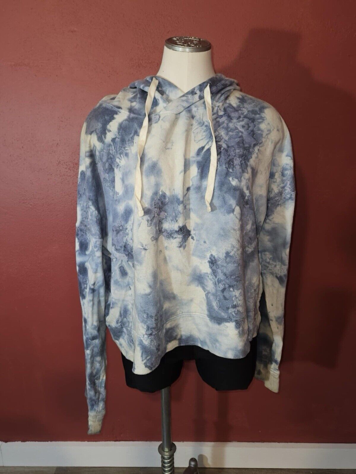Crop Cloud Tie-Dye Design Pullover Hoodie - White, Grey, Blue Smoke WCLTH
