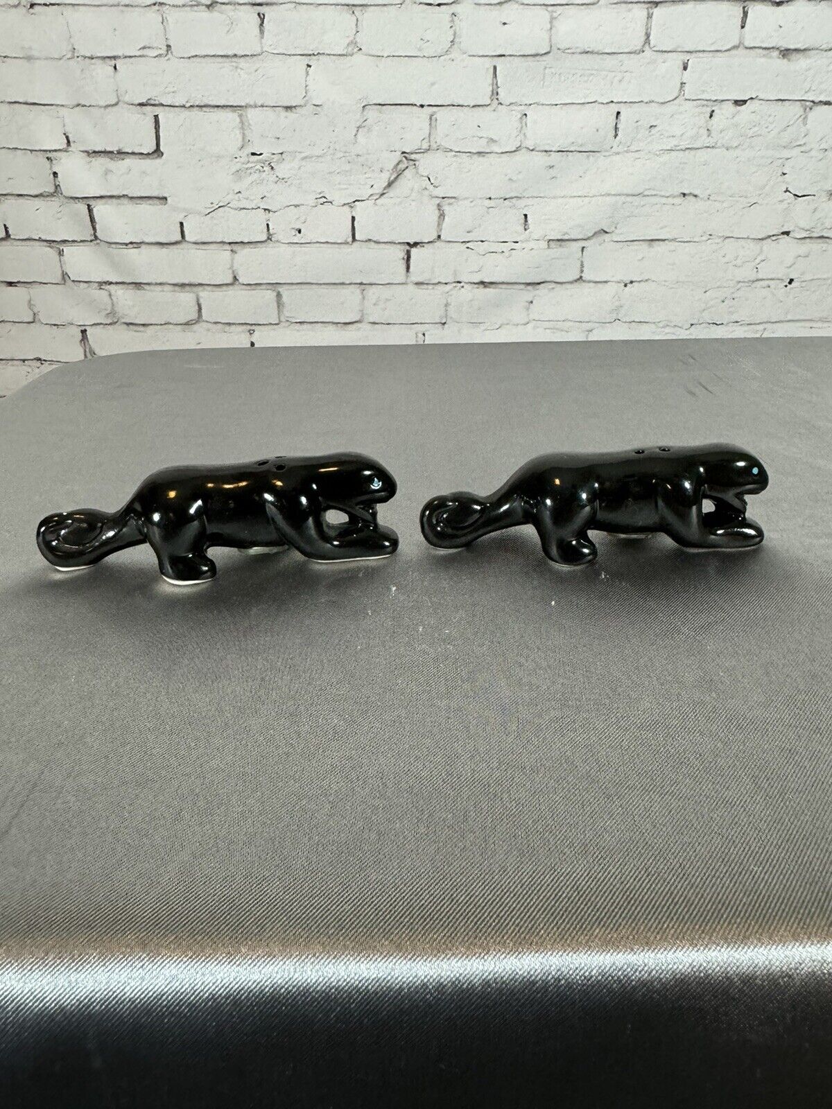 Vintage Artmark Ceramic Salt and Pepper Shakers Black Panthers Blue Eyes 5" TNO