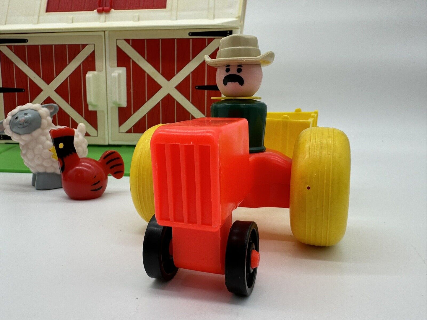 Vintage Fisher Price Little People Farm Barn Set VTY