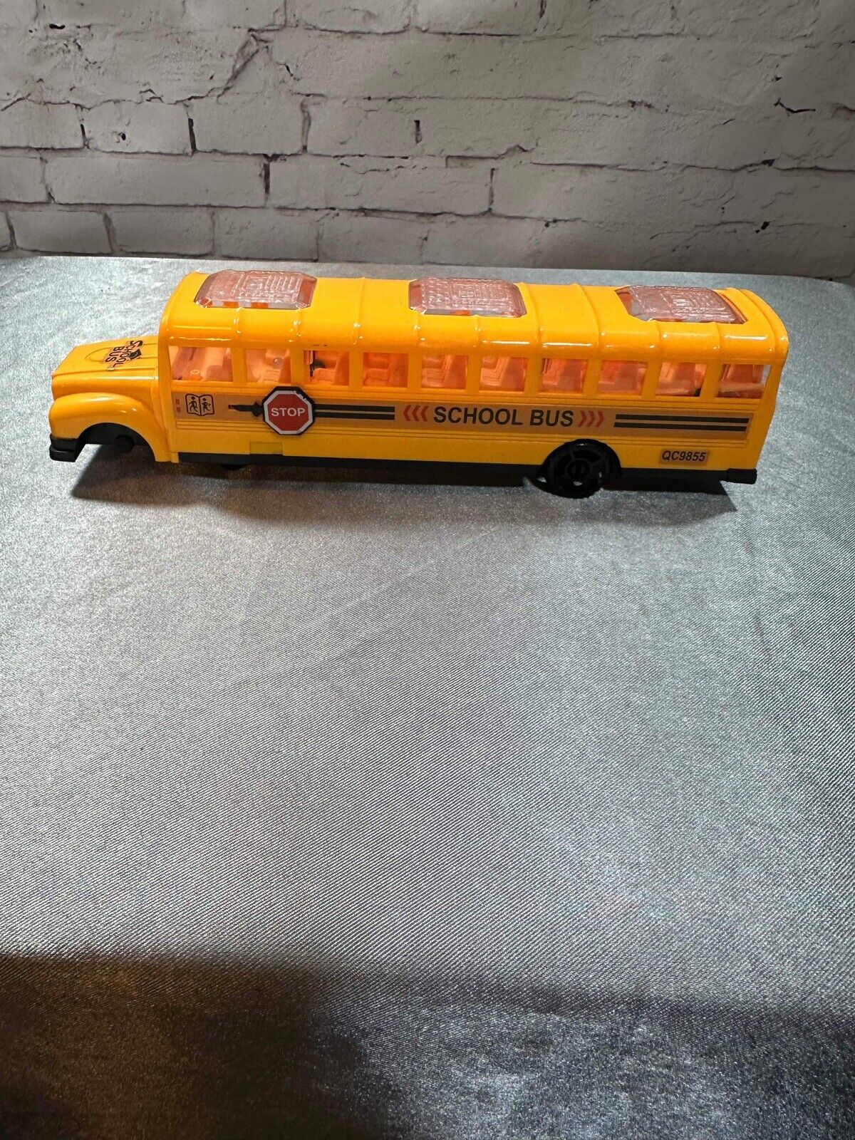 School Bus with Flashing LED Lights and Bus Sounds. Bump and Go Action VTY
