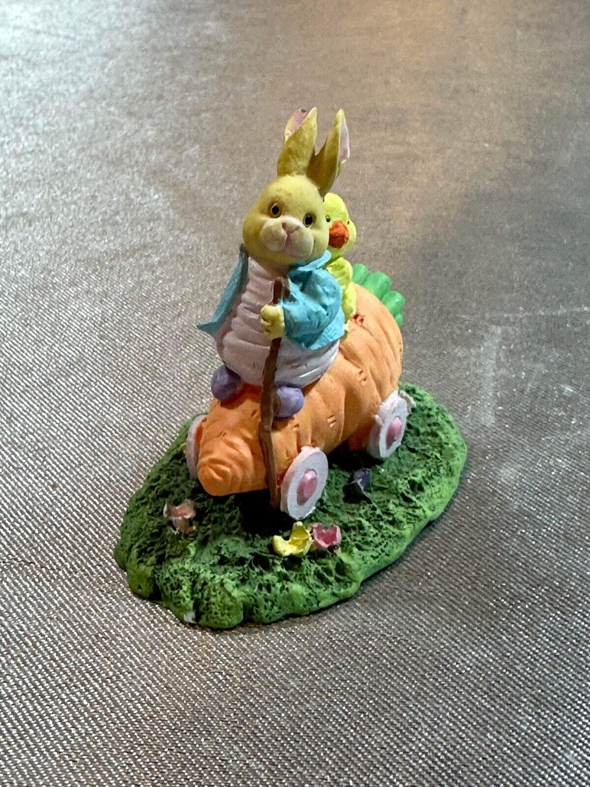 Miniature Easter Bunny Peter Rabbit Carrot Car Figure Figurine Used VCFG