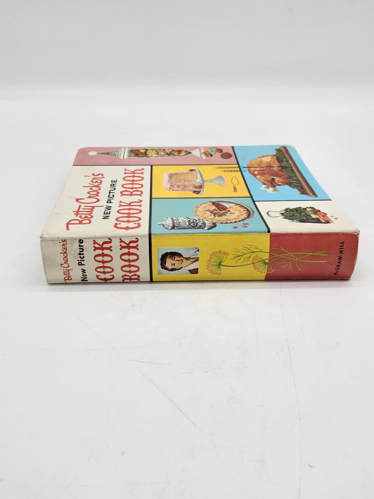 Vintage Betty Crocker's New Picture Cook Book - 1st Edition 2nd Print JB01