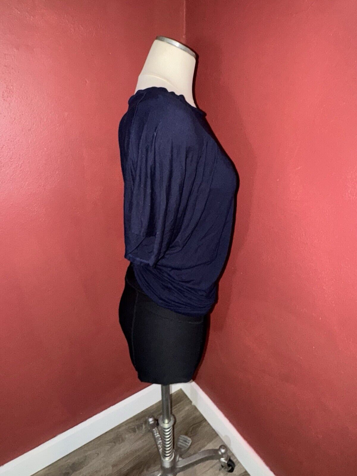 Women’s Free To Live SZ S Fitted Waistline Tunic Navy Short Sleeve Top WCLTH