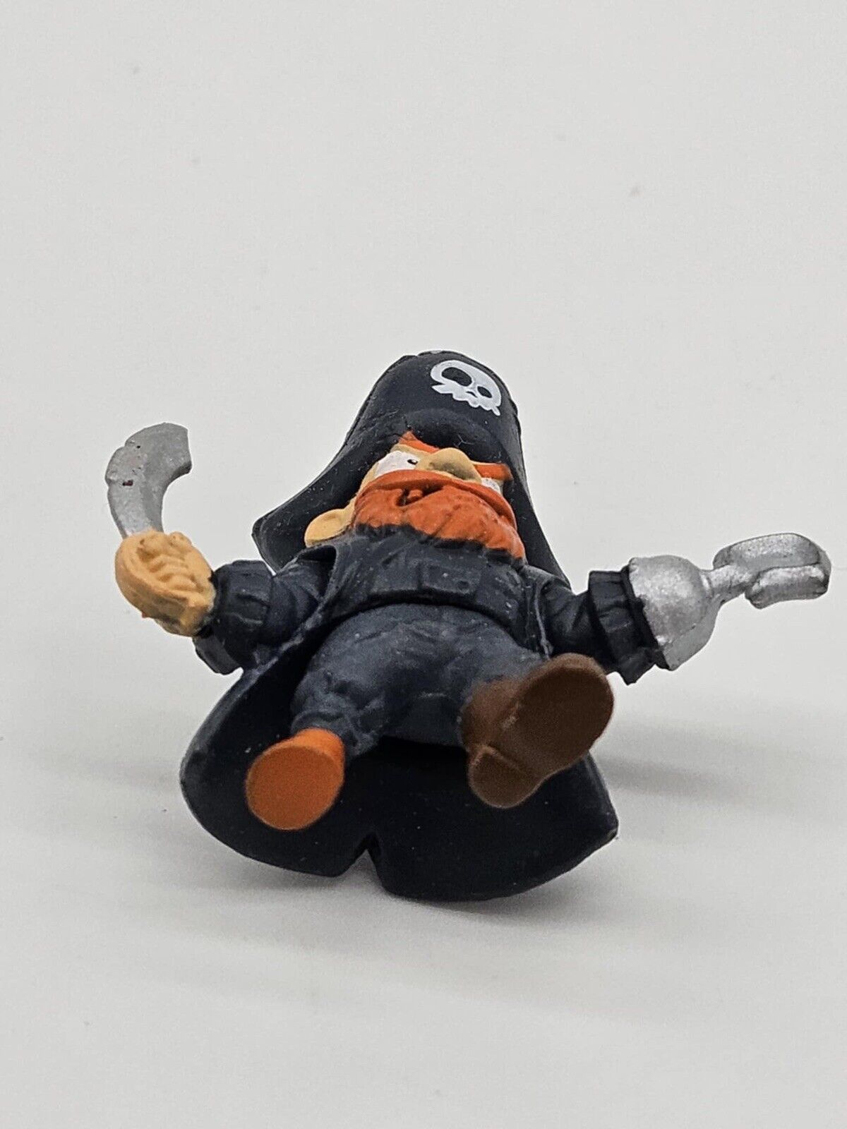 Zuru Smashers Dino Island EXCLUSIVE RED BEARD PIRATE Mini Figure