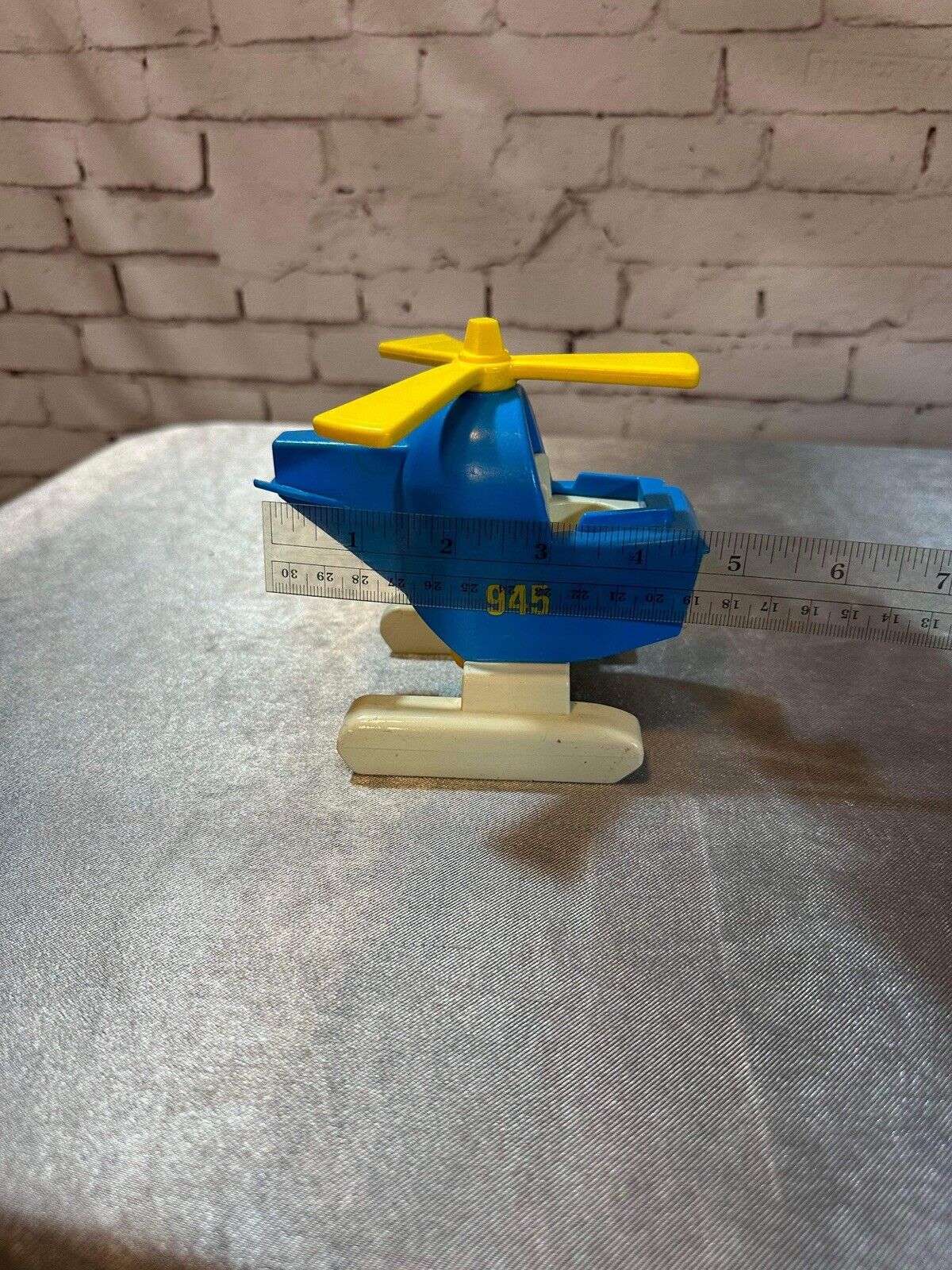 Vintage Fisher Price Little People Blue Helicopter #945 Offshore Cargo Base VCTY