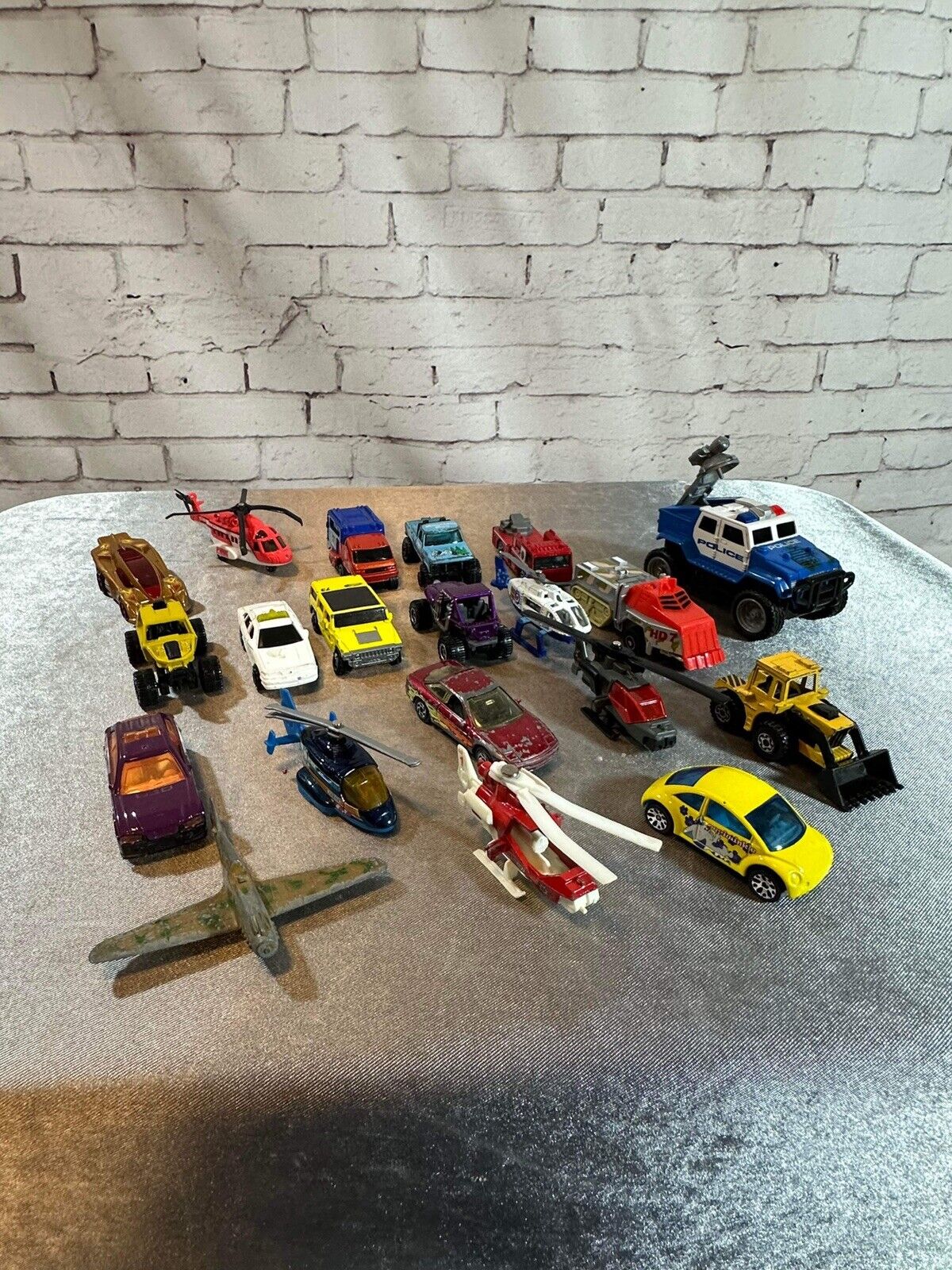 Lot Of 20 Vintage Matchbox Toy Vehicles VTY