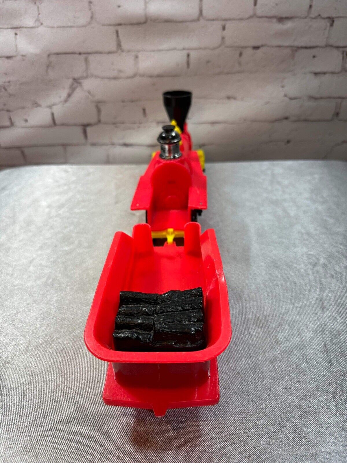 Vintage Tim-Mee Toys 7676/81 Red & Yellow Plastic Steam Engine Train VTY 002