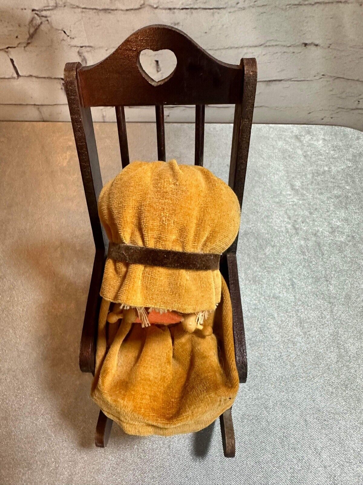 VINTAGE SCHMID MUSIC BOX GIRL ON ROCKING CHAIR "THOSE WERE THE DAYS" Japan