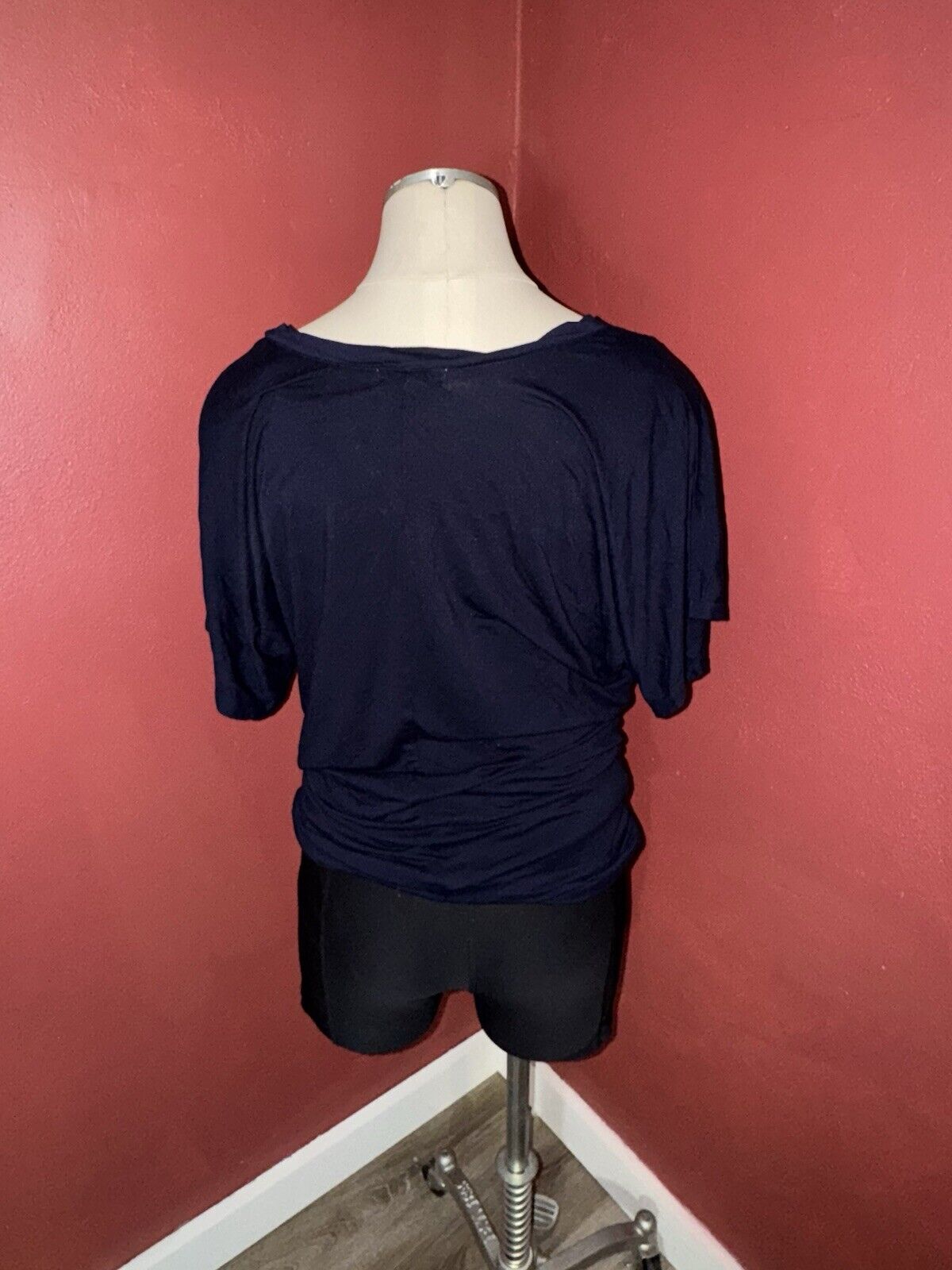 Women’s Free To Live SZ S Fitted Waistline Tunic Navy Short Sleeve Top WCLTH