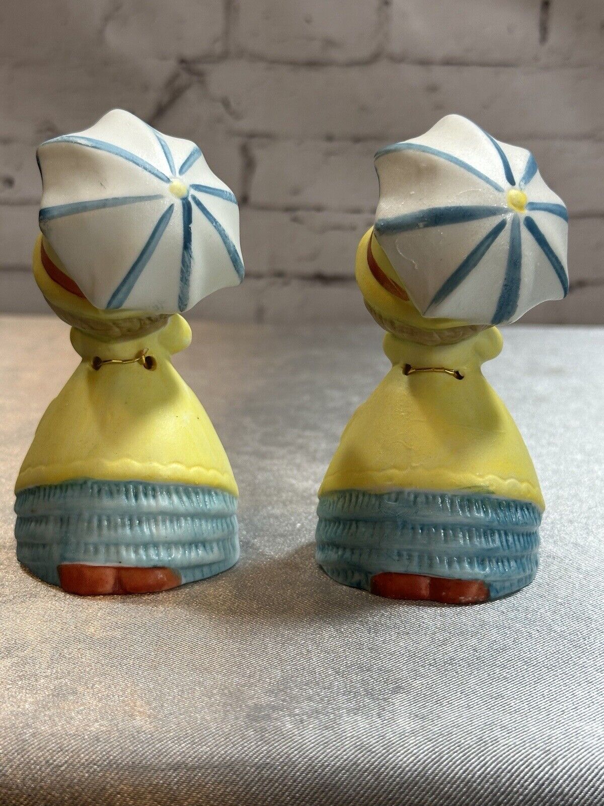 2 Vintage Jasco 1979 Adorabelles Porcelain Bisque Bell Umbrella Girls VCFG