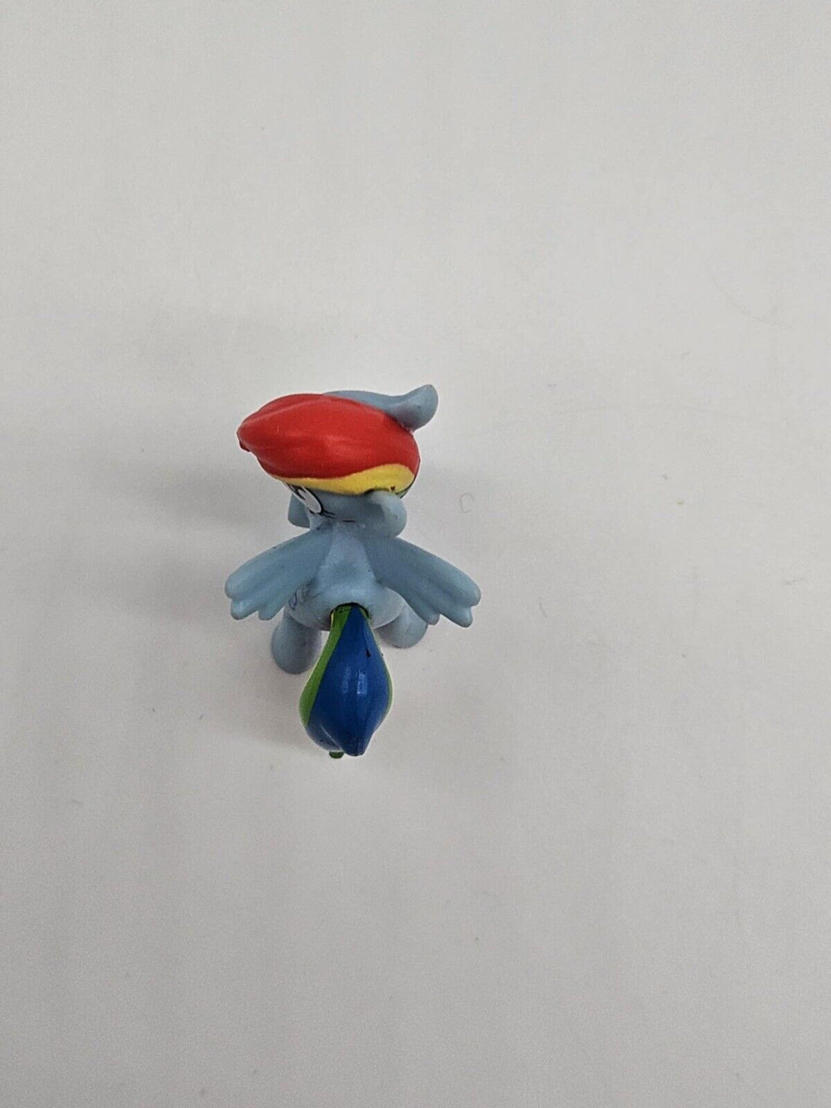 My Little Pony MLP Hersey Treasure Surprise Rainbow Dash Mini Figure