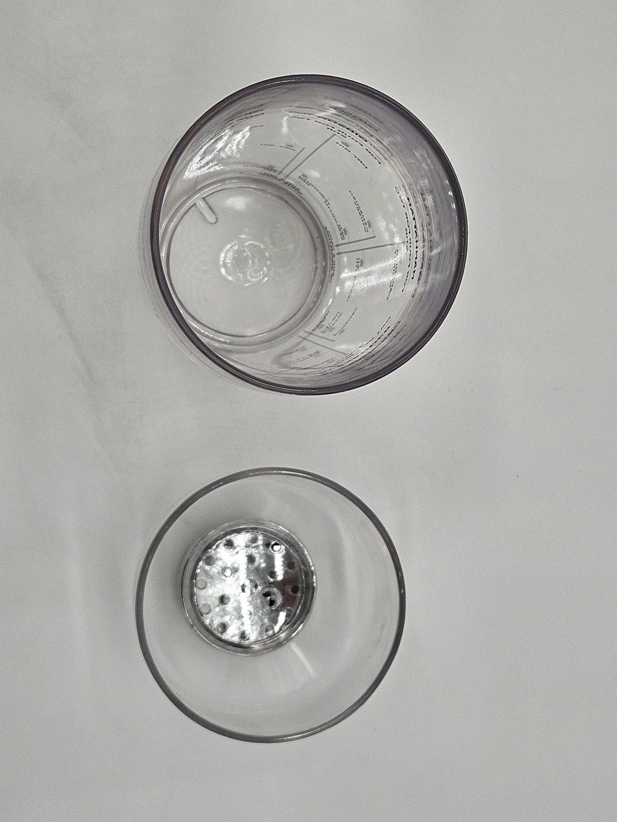 Vintage 24oz Glass Cocktail Shaker Includes Six Recipes