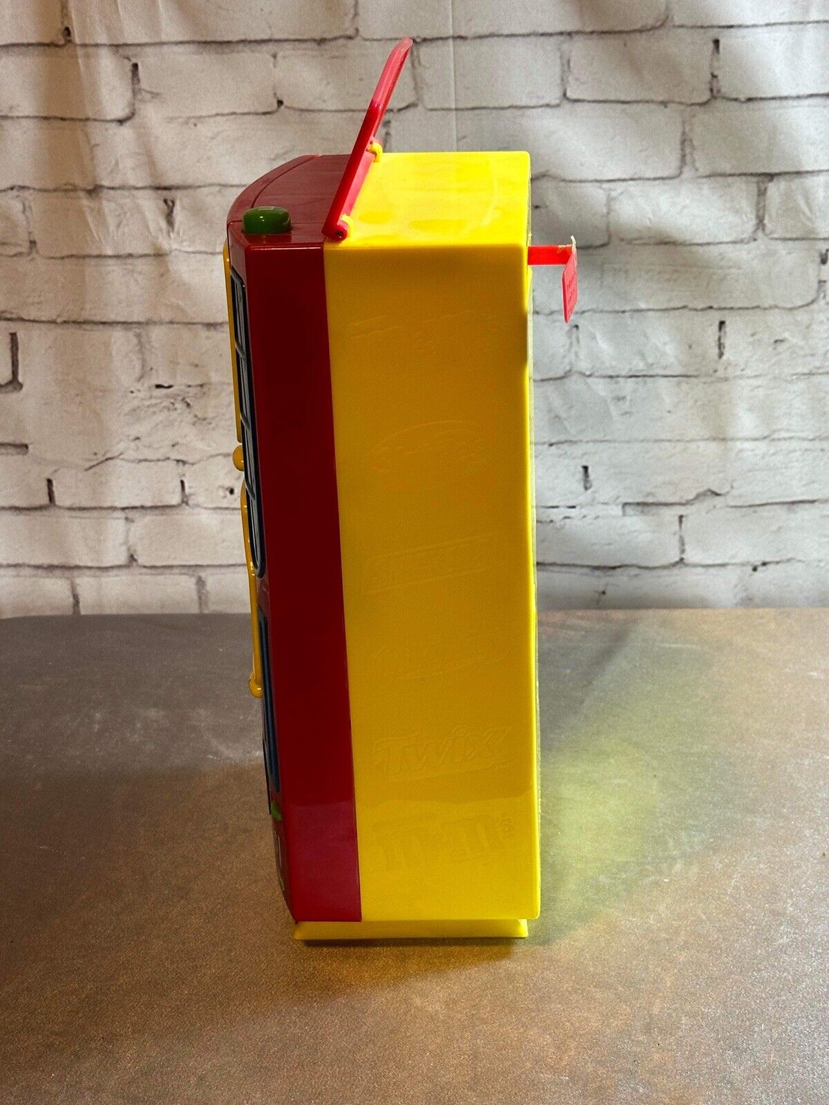 M&M's Candy Vending Machine Bank Snickers Twix Skittles Fun Size Mars VTY