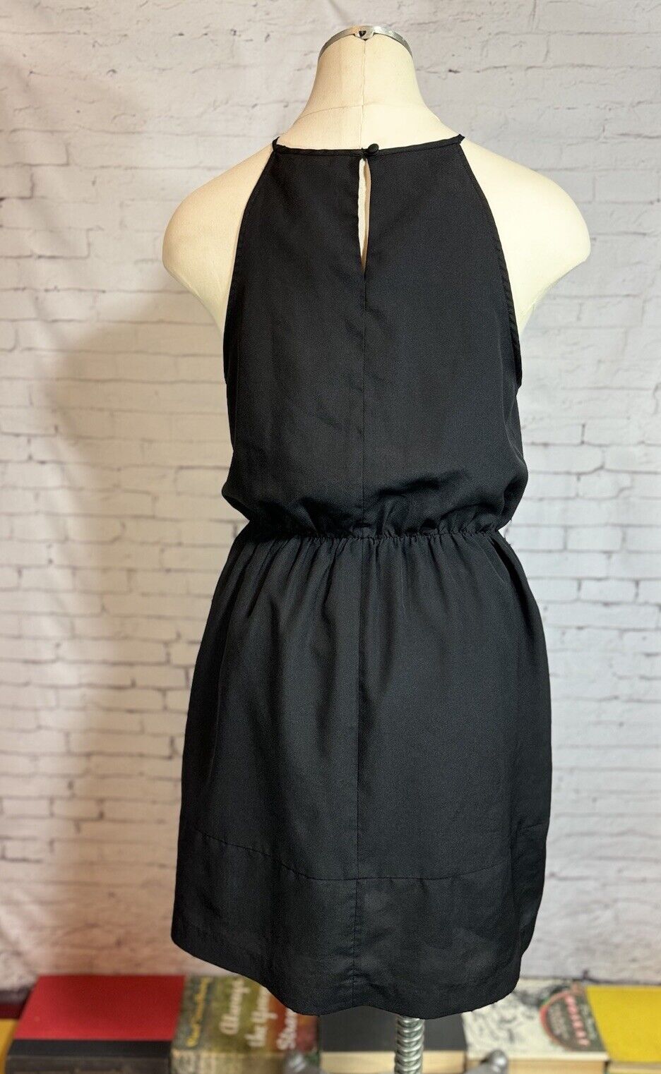 Cute! Black SZ M Express Silk Dress - WCLTH 001