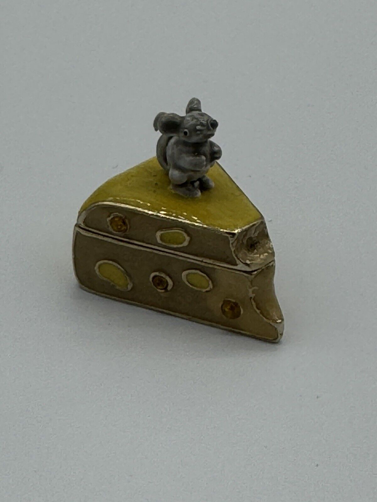 MONET "Mouse w Cheese Slice" Collectible Enamel Keepsake Trinket Box TNO 006