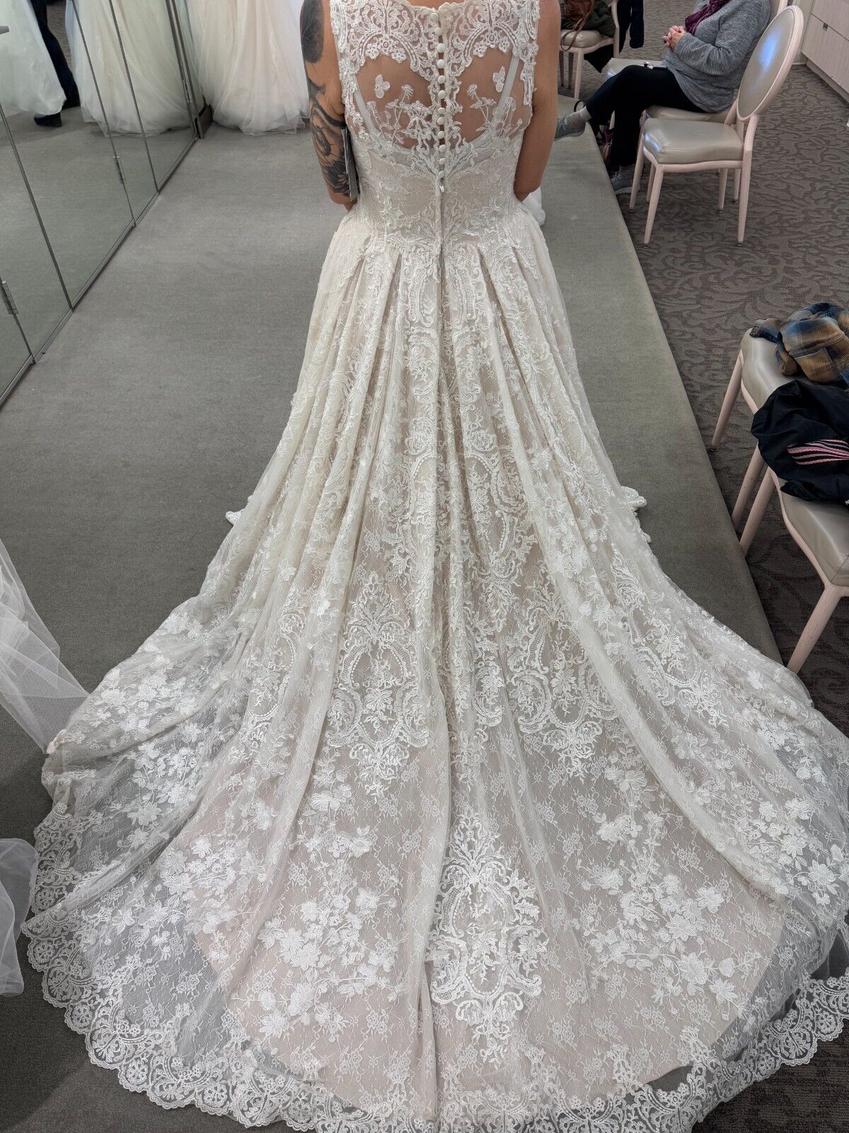 ✨ NEW✨ Size 12 GORGEOUS OLEG CASSINI wedding dress with POCKETS!!