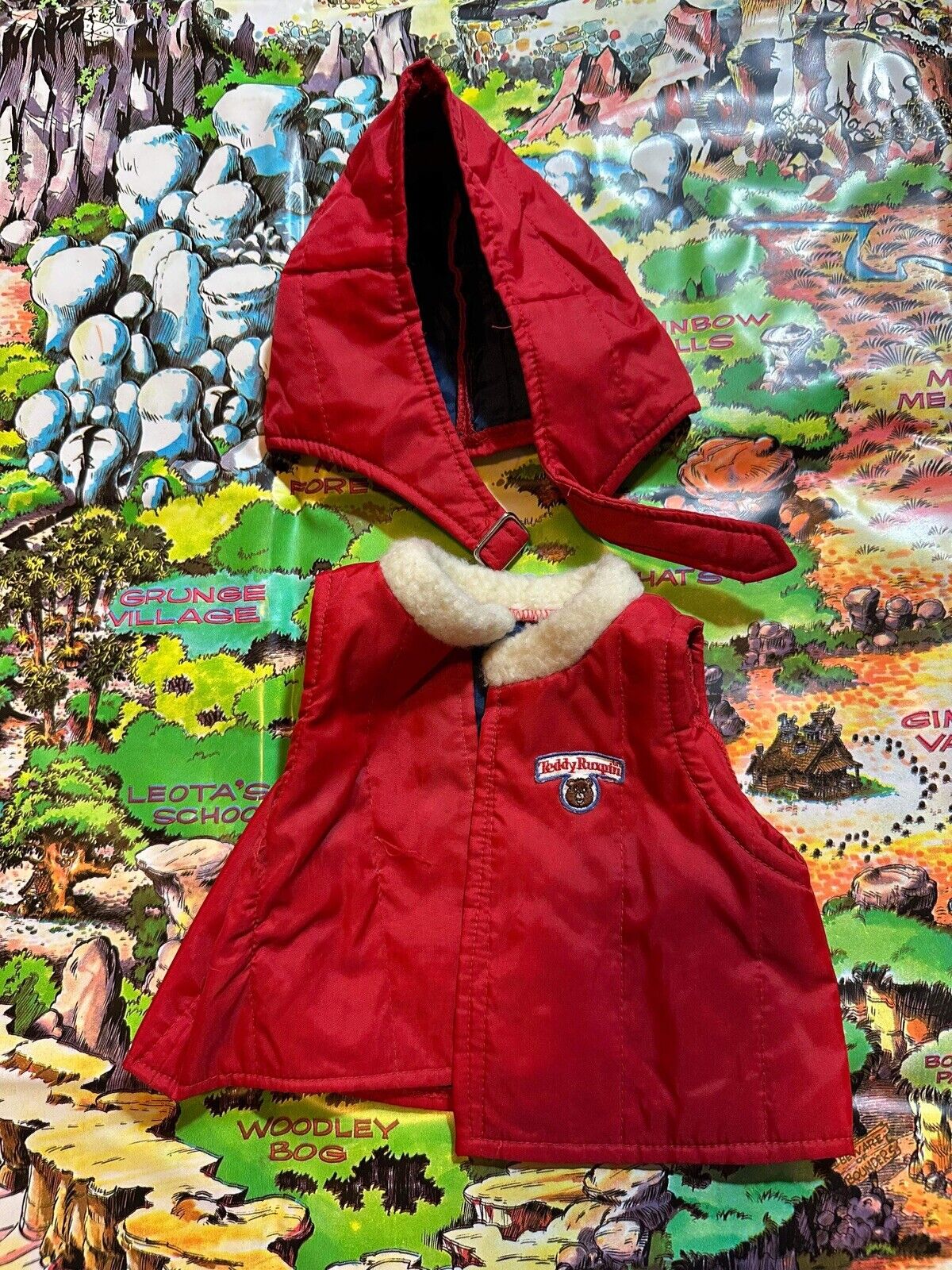 HUGE Original Teddy Ruxpin Lot Clothing, Tapes,Books,Figures & MORE! VCTY