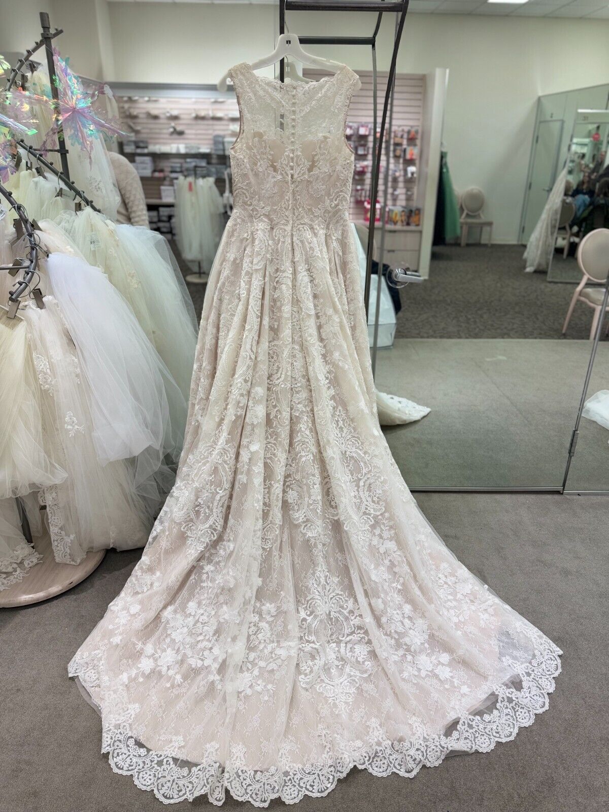 ✨ NEW✨ Size 12 GORGEOUS OLEG CASSINI wedding dress with POCKETS!!