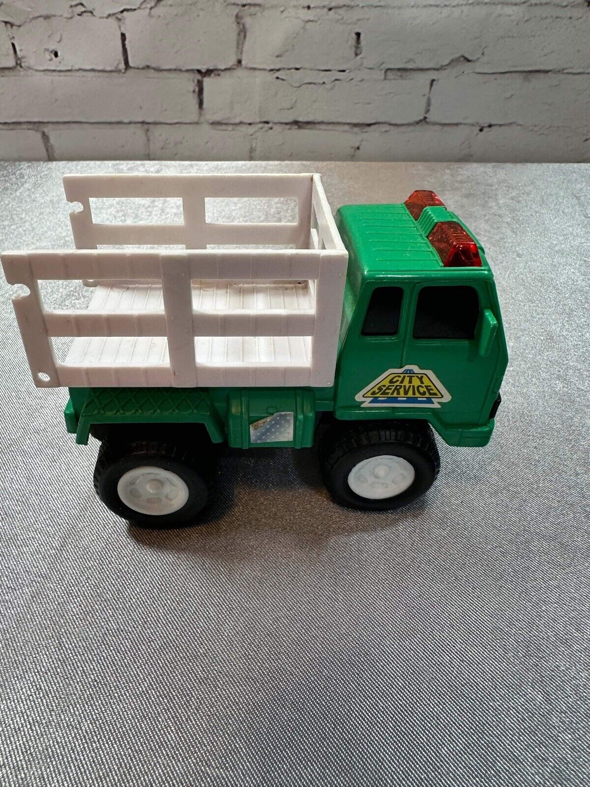 Green City Service Flatbed Truck Toy VTY