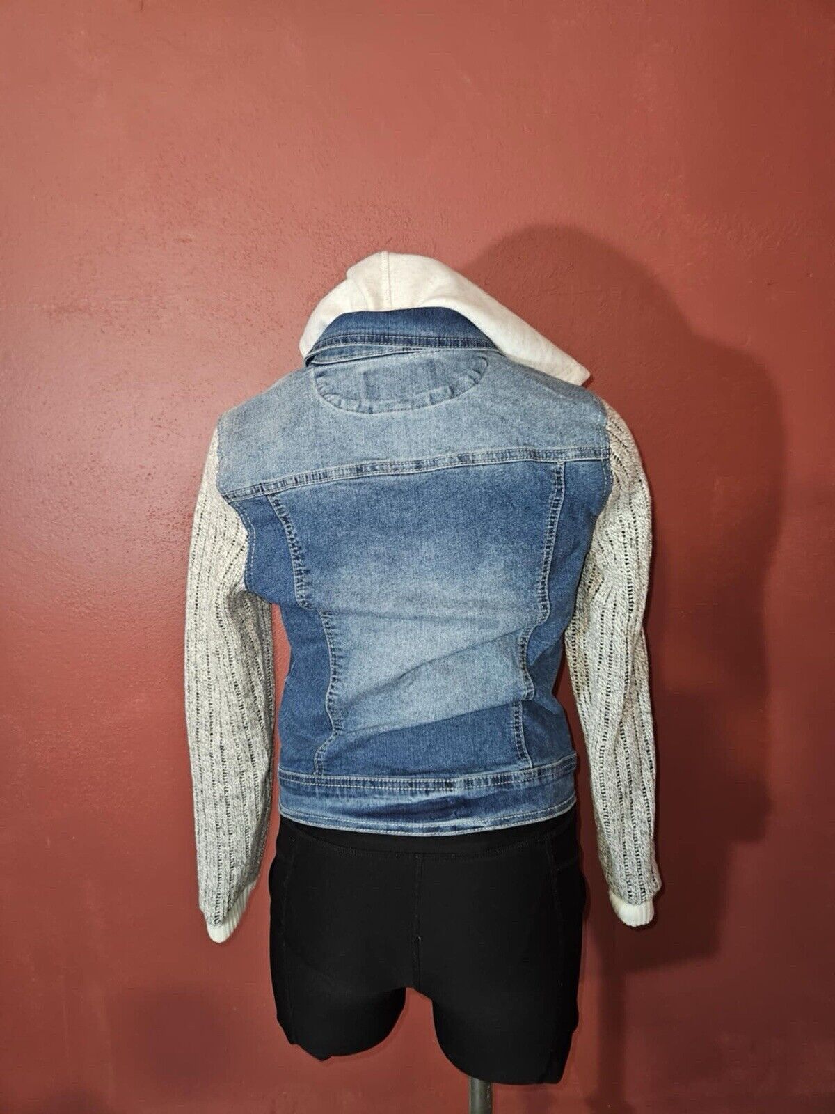 Wallflower Authentic Denim Dreamer Fit Juniors Jacket Sz M Sleeves Hoodie WCLTH