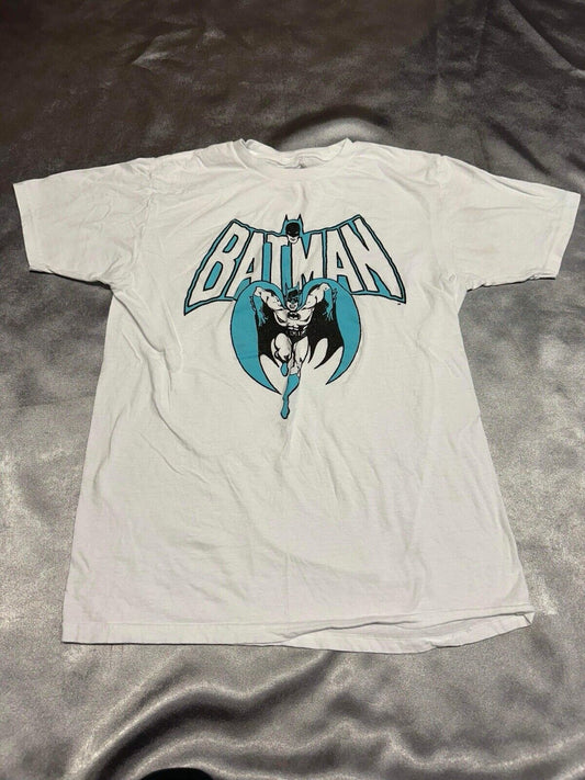Batman Unisex Adults SZ M Crew Neck Short Sleeve T Shirt White MCLTH QCC
