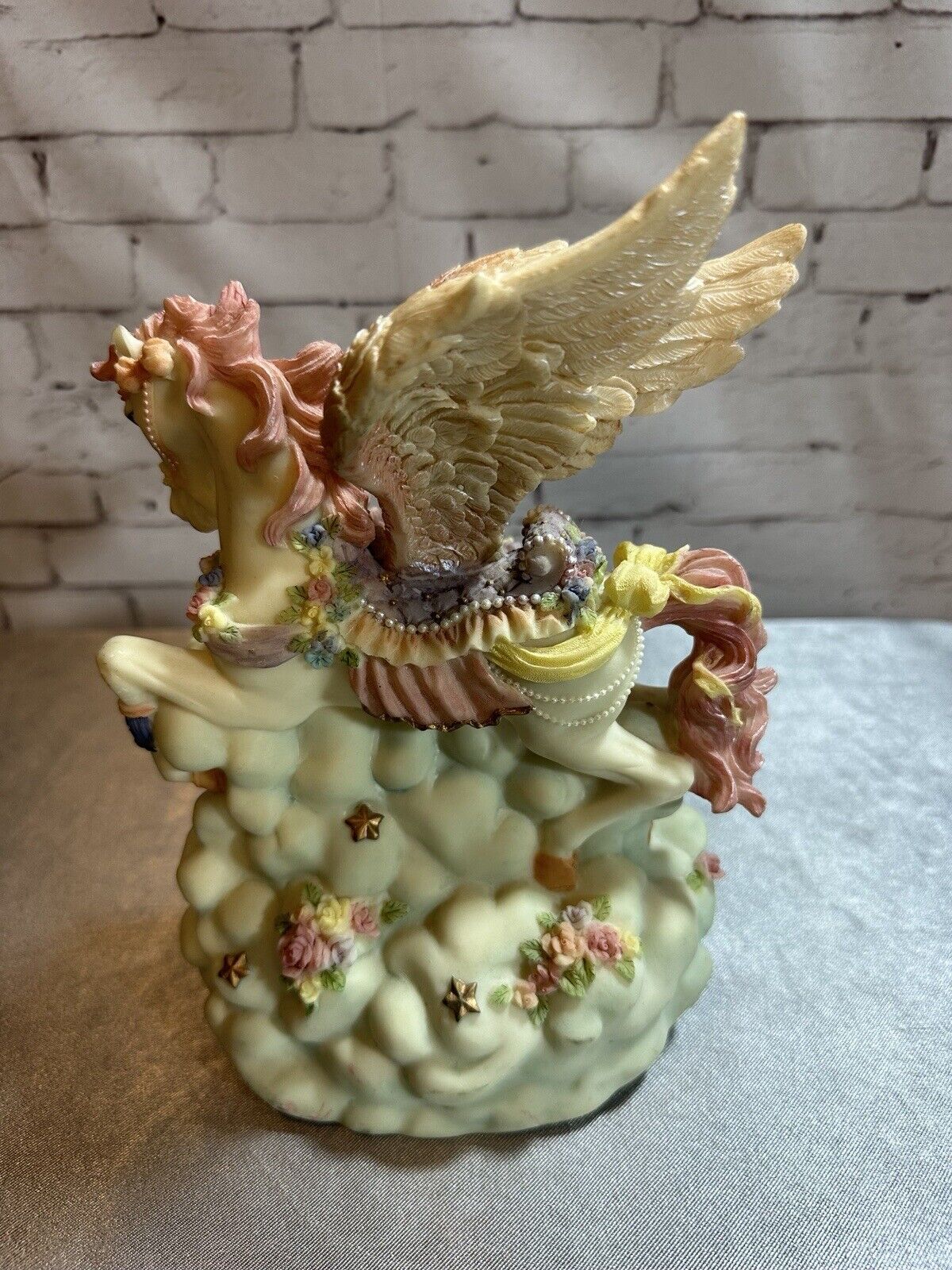 Pegasus and Foal Music Box Figurine Vintage VCFG
