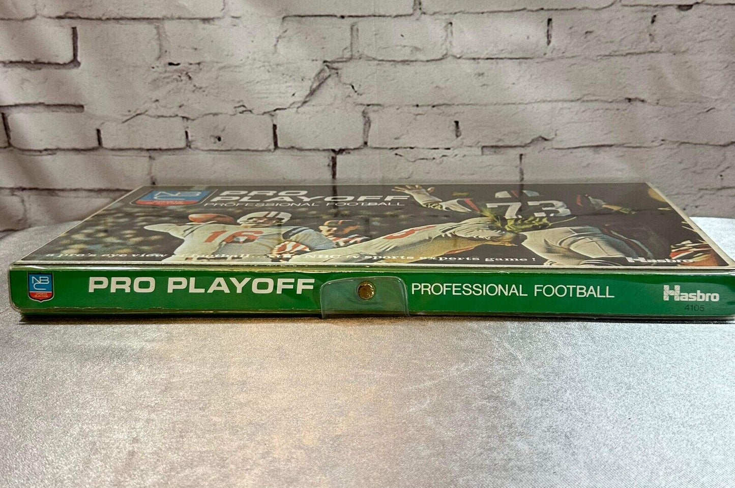 Vintage Toy Hasbro 4105 PRO PLAYOFF Professional Football NBC Board Game VGM