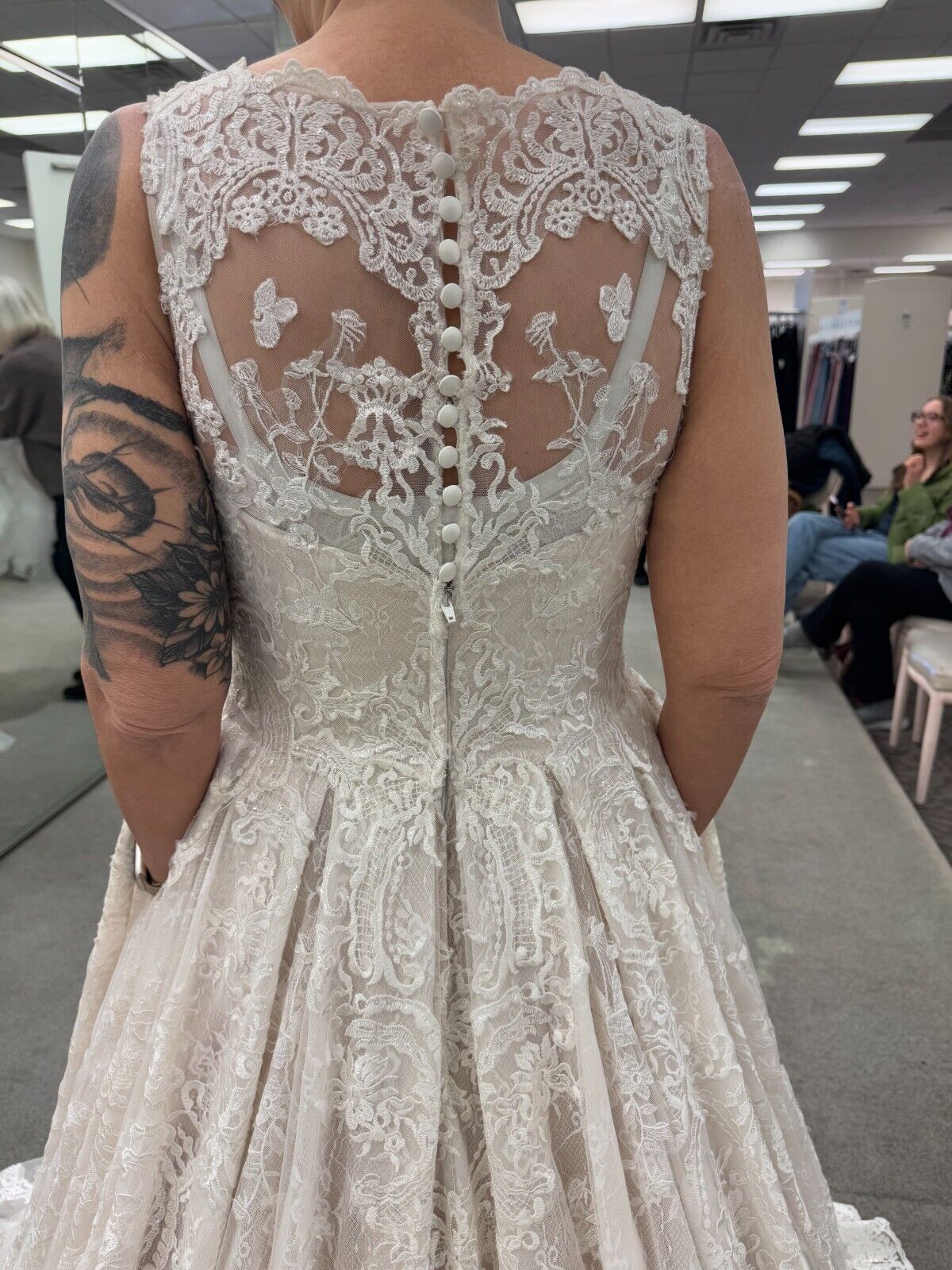 ✨ NEW✨ Size 12 GORGEOUS OLEG CASSINI wedding dress with POCKETS!!