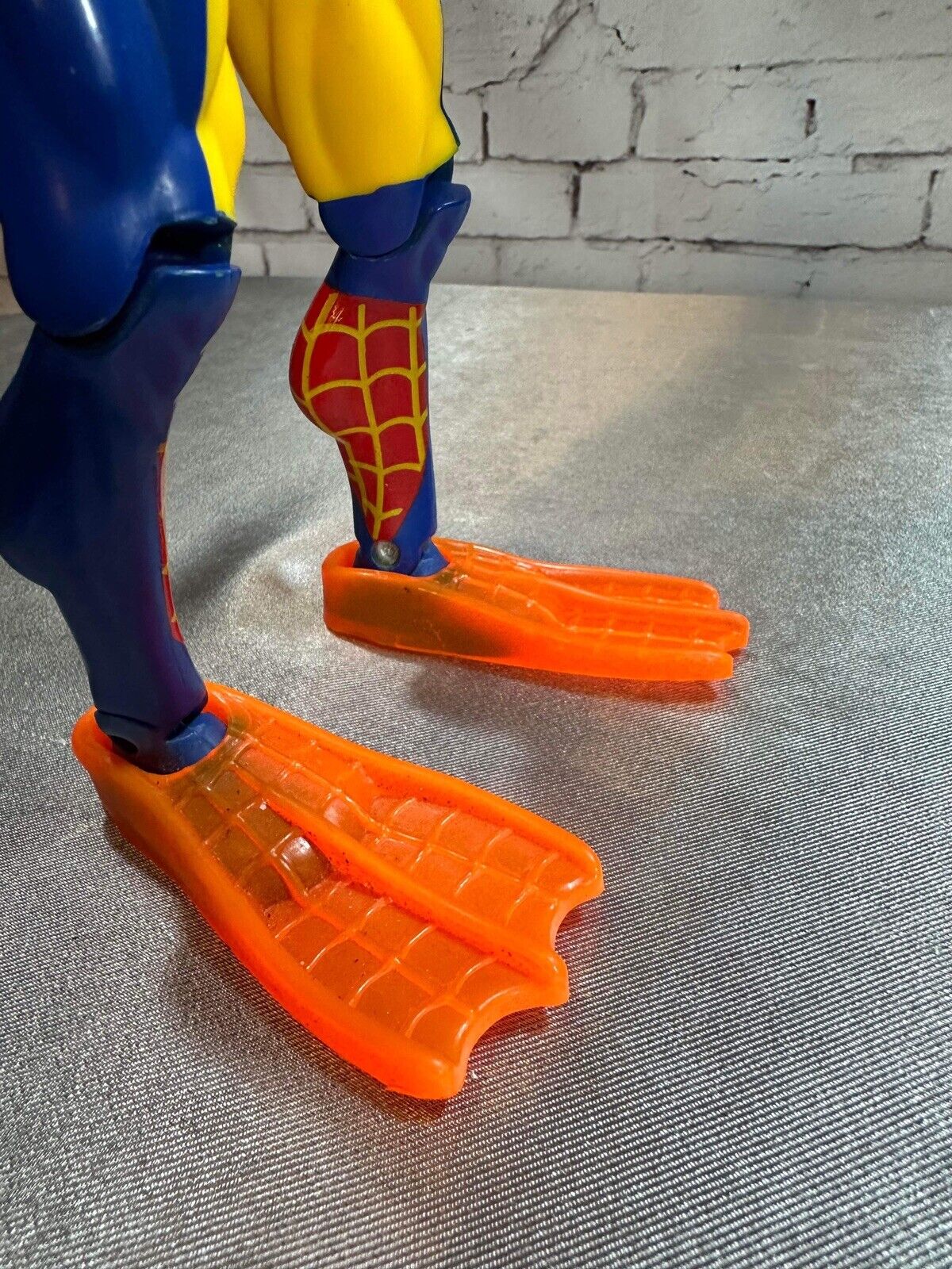 Rare Vintage Spider Man 2000 Action Figure With Flippers Adjustable VCTY FNF