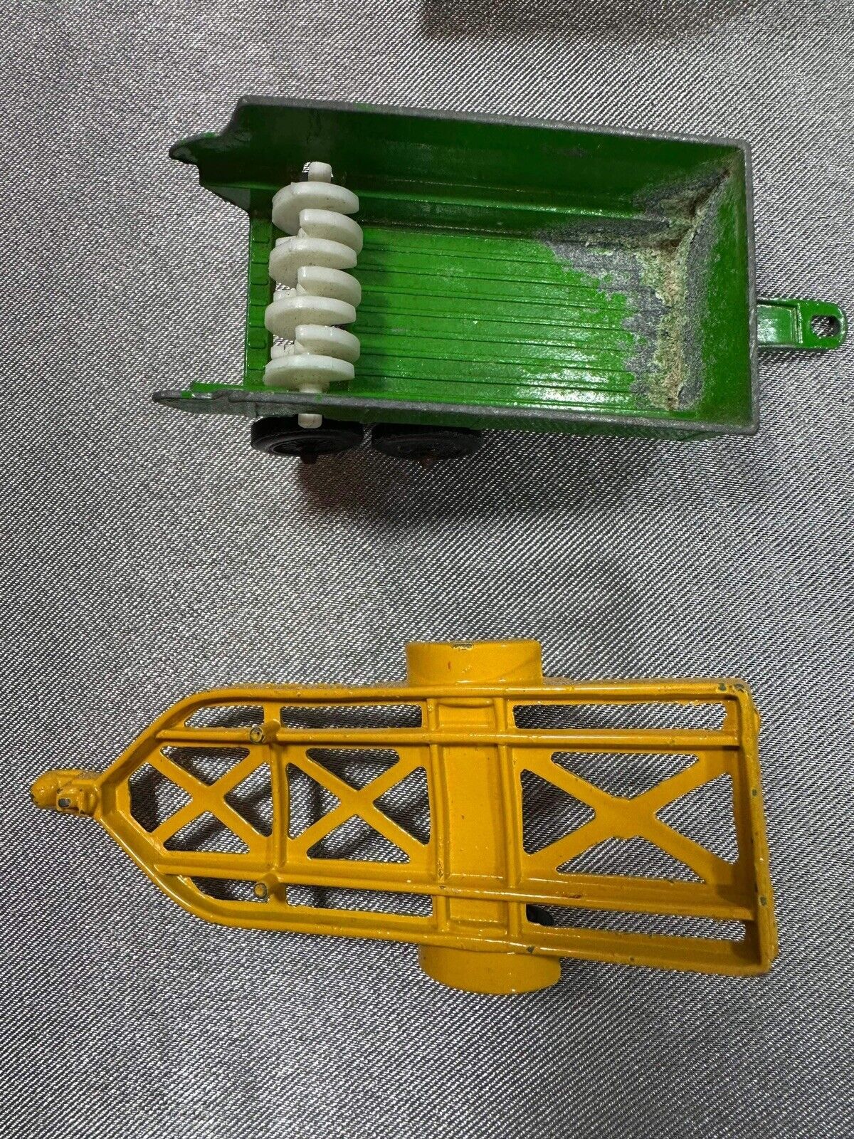 VTG TOOTSIE FARM IMPLEMENTS. Hay Wagon And More. Playset. VTY