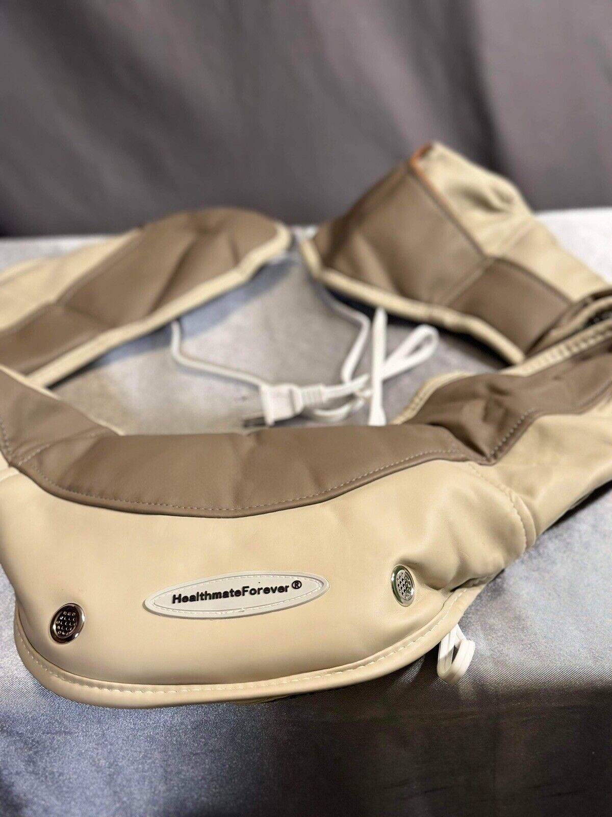 HealthmateForever Pain Relief Neck & Shoulder Sport Massager with Heat. NEW MISC
